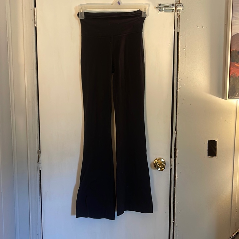 Black Lululemon flare leggings